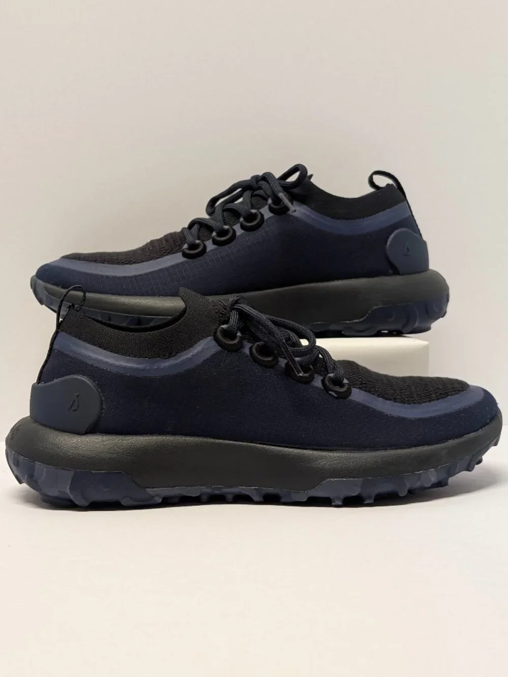 Allbirds Trail Runners SWT Sneakers in Navy Blue/Natural Black - NWOT